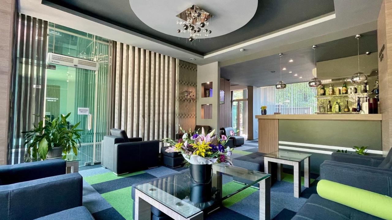 Expo Hotel Пловдив Экстерьер фото