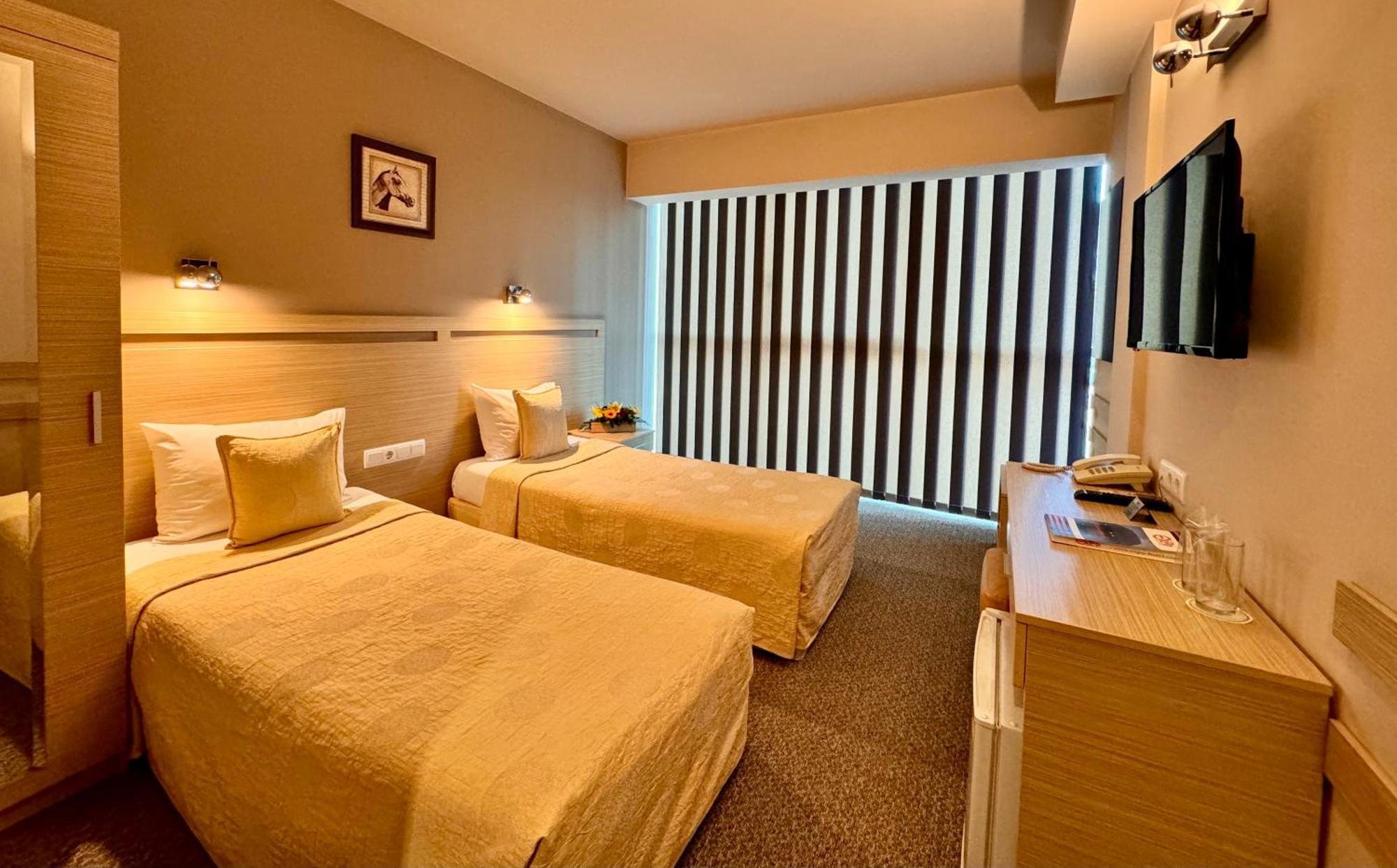 Expo Hotel Пловдив Экстерьер фото