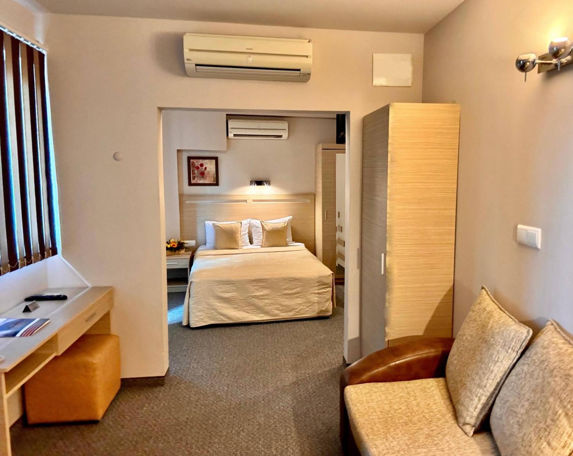 Expo Hotel Пловдив Экстерьер фото
