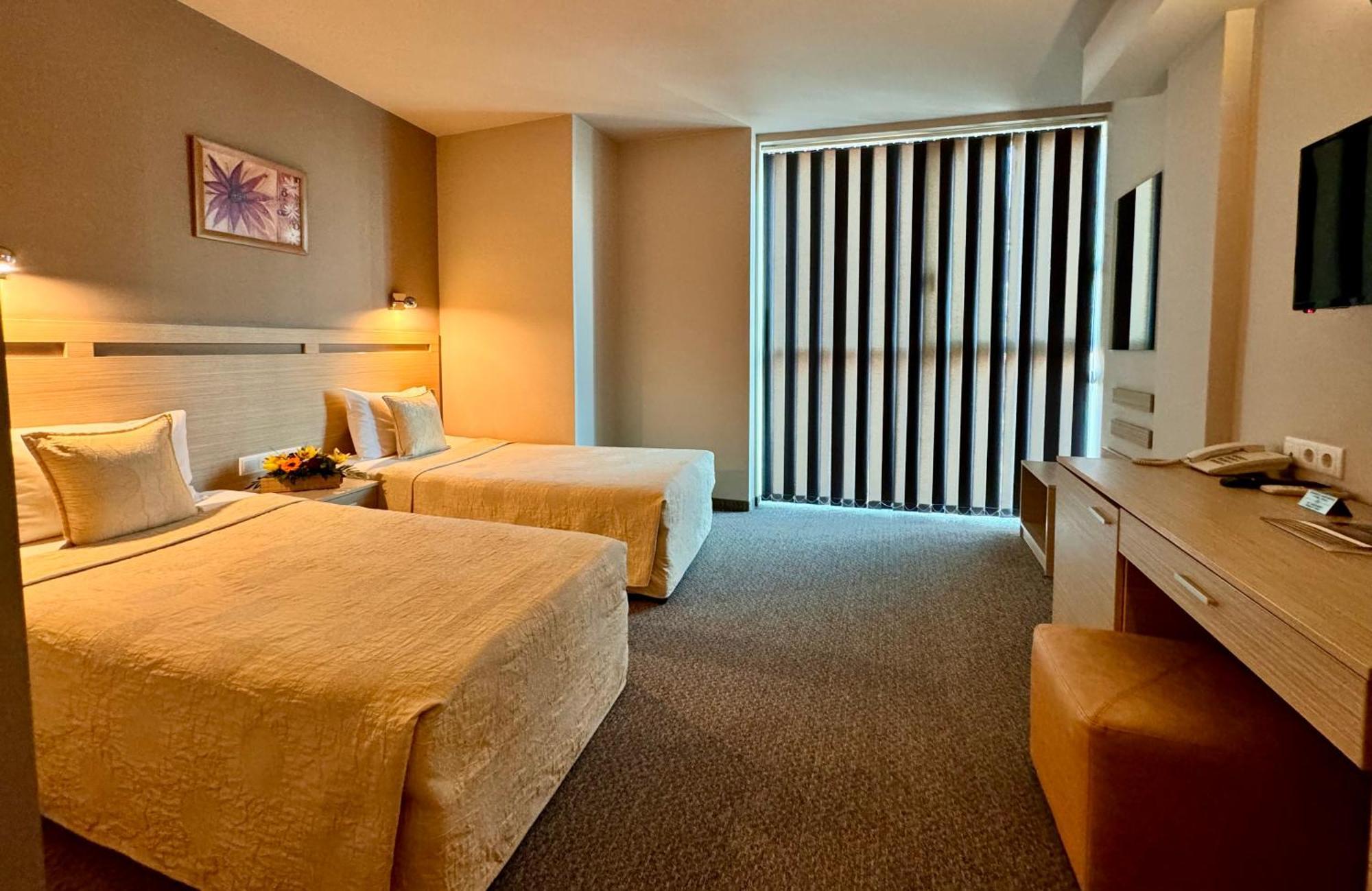 Expo Hotel Пловдив Экстерьер фото